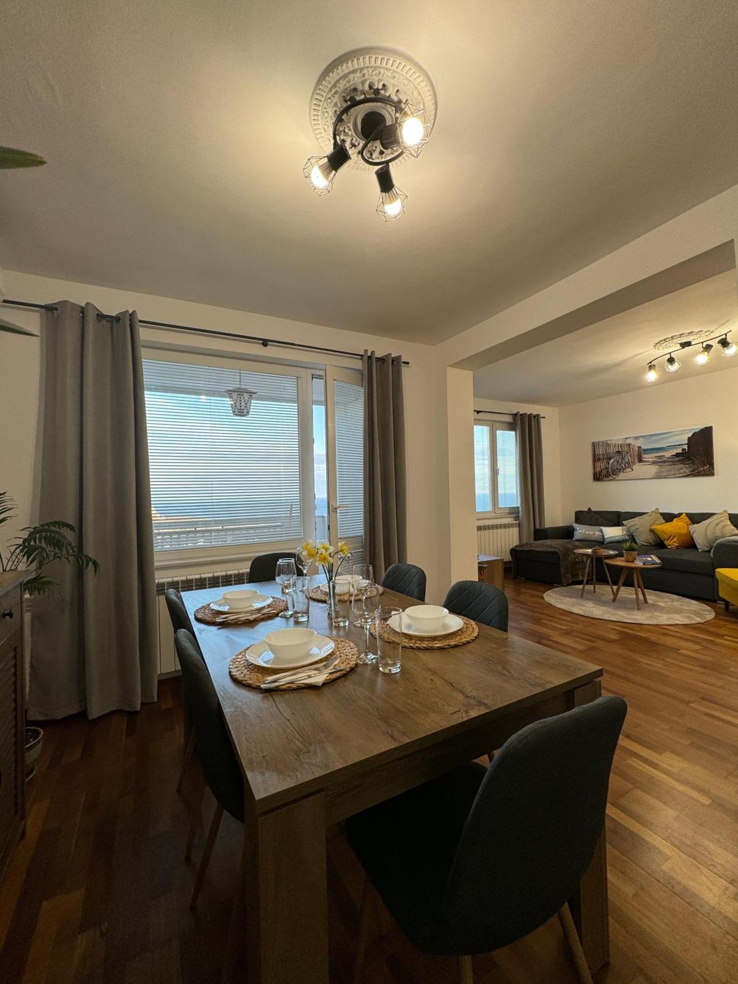 בלצ'יק Kakavanen'S Sea View Apartment מראה חיצוני תמונה
