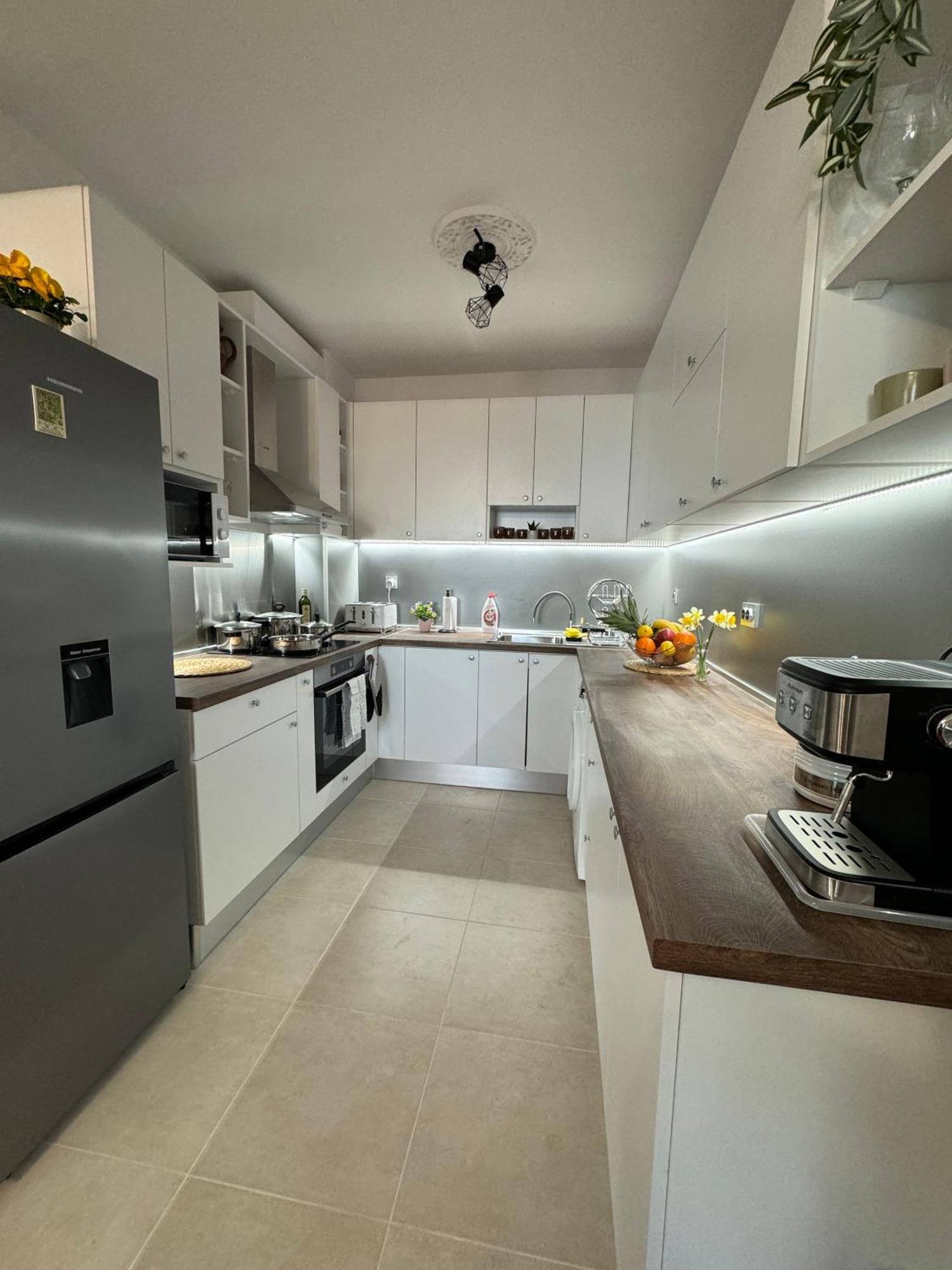 בלצ'יק Kakavanen'S Sea View Apartment מראה חיצוני תמונה
