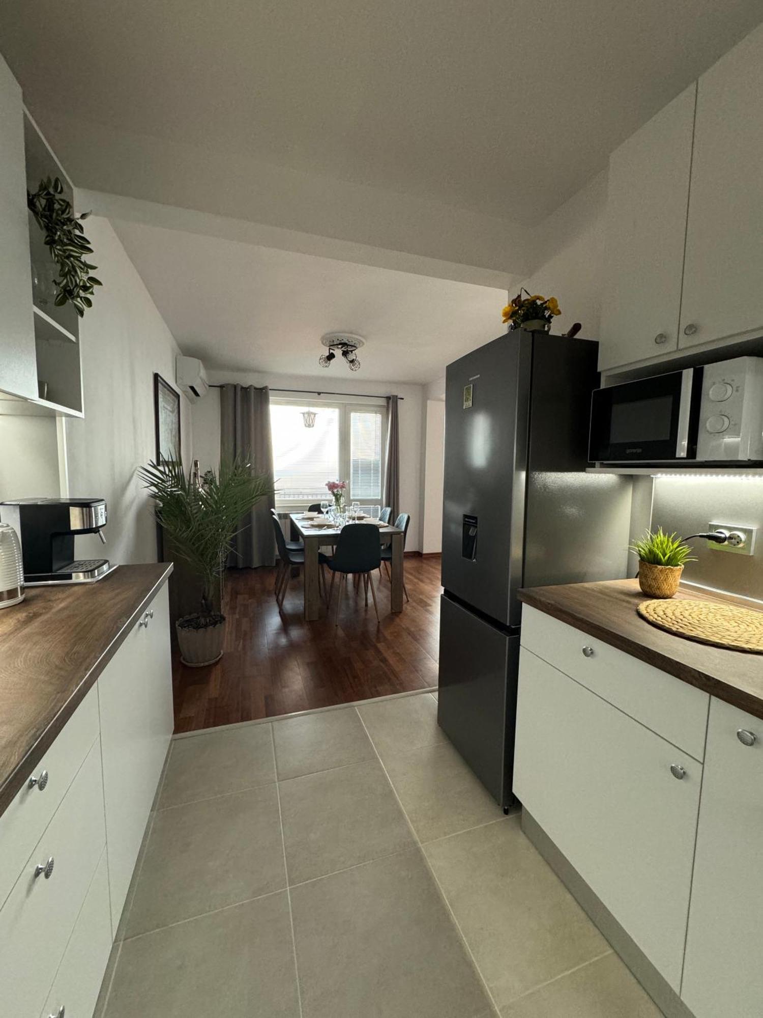 בלצ'יק Kakavanen'S Sea View Apartment מראה חיצוני תמונה