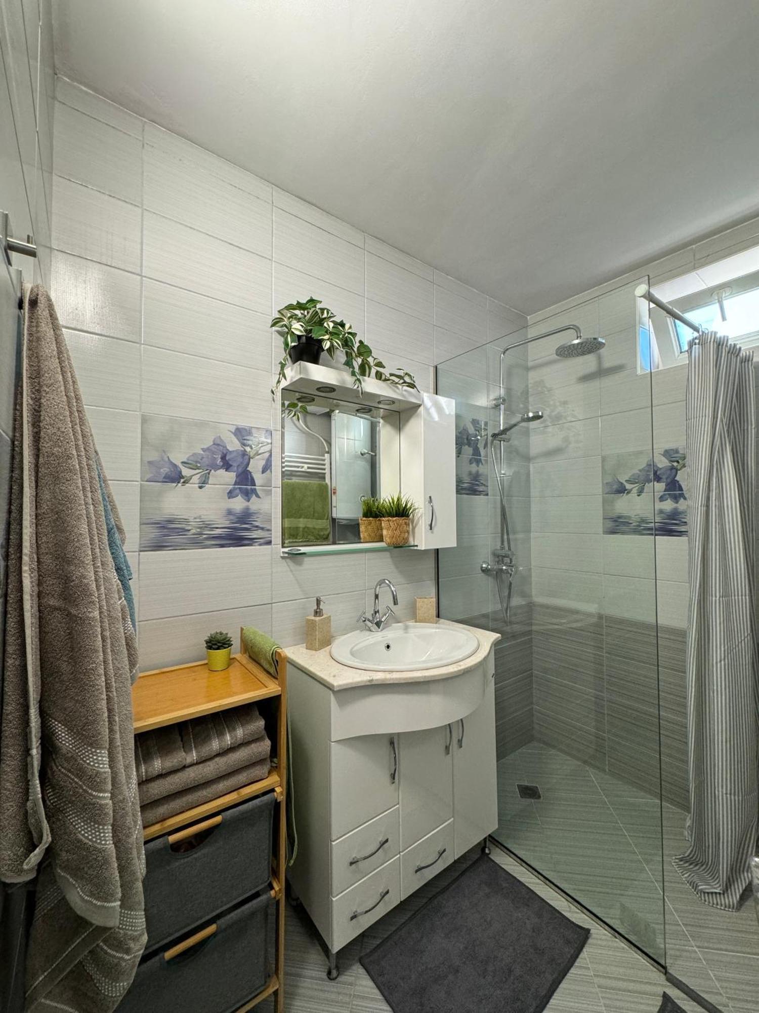 בלצ'יק Kakavanen'S Sea View Apartment מראה חיצוני תמונה