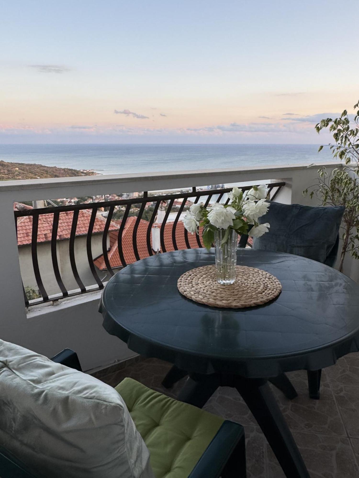 בלצ'יק Kakavanen'S Sea View Apartment מראה חיצוני תמונה